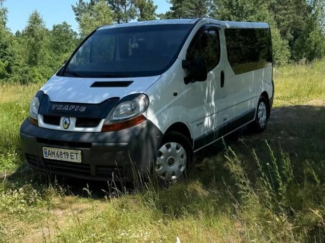 Білий Рено Трафік, об'ємом двигуна 1.9 л та пробігом 311 тис. км за 8100 $, фото 1 на Automoto.ua