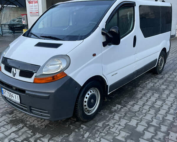 Білий Рено Трафік, об'ємом двигуна 1.87 л та пробігом 375 тис. км за 8000 $, фото 1 на Automoto.ua