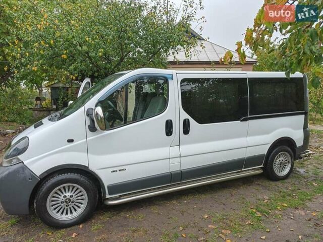 Белый Рено Трафик, объемом двигателя 1.9 л и пробегом 500 тыс. км за 8500 $, фото 1 на Automoto.ua