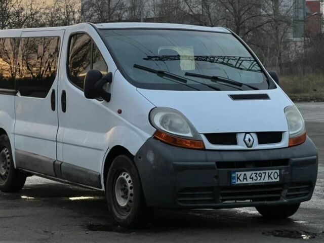Белый Рено Трафик, объемом двигателя 1.9 л и пробегом 300 тыс. км за 6300 $, фото 1 на Automoto.ua