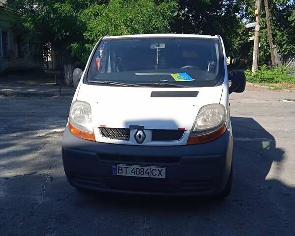 Белый Рено Трафик, объемом двигателя 1.87 л и пробегом 310 тыс. км за 7000 $, фото 1 на Automoto.ua