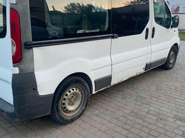 Білий Рено Трафік, об'ємом двигуна 2 л та пробігом 530 тис. км за 5200 $, фото 1 на Automoto.ua