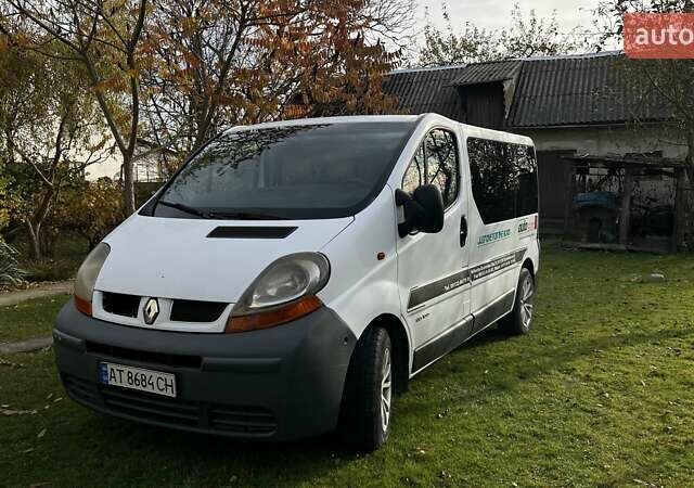 Білий Рено Трафік, об'ємом двигуна 1.9 л та пробігом 285 тис. км за 7500 $, фото 1 на Automoto.ua