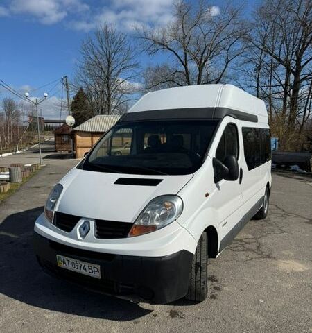 Белый Рено Трафик, объемом двигателя 1.9 л и пробегом 660 тыс. км за 6600 $, фото 1 на Automoto.ua