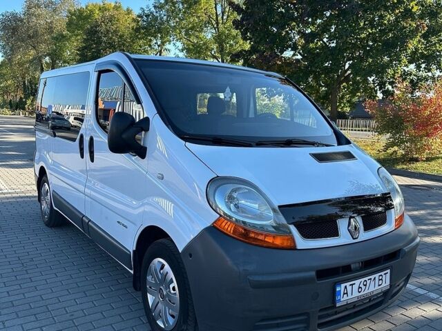 Белый Рено Трафик, объемом двигателя 1.87 л и пробегом 375 тыс. км за 7700 $, фото 1 на Automoto.ua
