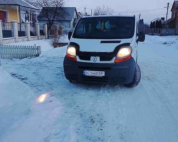 Білий Рено Трафік, об'ємом двигуна 1.87 л та пробігом 267 тис. км за 7900 $, фото 1 на Automoto.ua