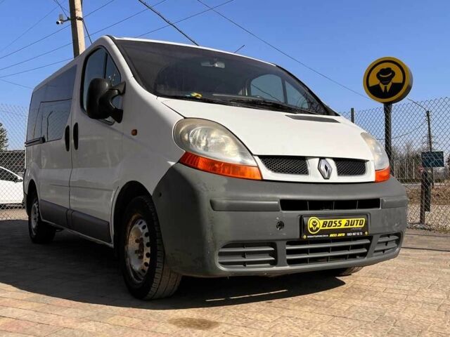 Білий Рено Трафік, об'ємом двигуна 0 л та пробігом 245 тис. км за 7999 $, фото 1 на Automoto.ua