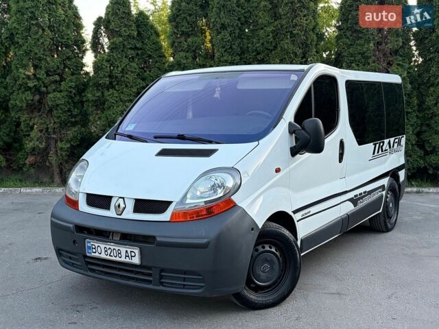 Білий Рено Трафік, об'ємом двигуна 1.87 л та пробігом 319 тис. км за 6250 $, фото 1 на Automoto.ua