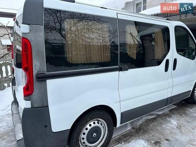 Белый Рено Трафик, объемом двигателя 2 л и пробегом 351 тыс. км за 8400 $, фото 1 на Automoto.ua