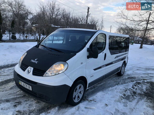 Белый Рено Трафик, объемом двигателя 2 л и пробегом 245 тыс. км за 7499 $, фото 1 на Automoto.ua