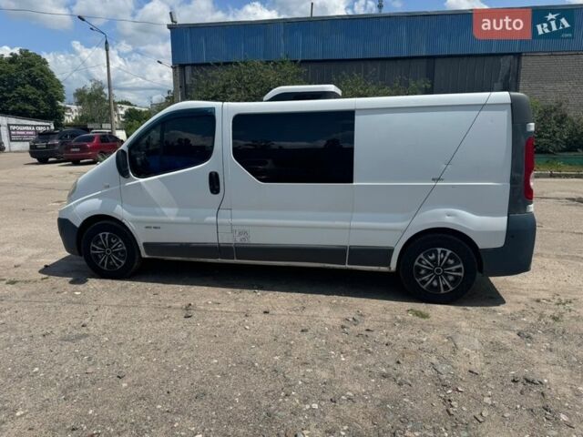 Білий Рено Трафік, об'ємом двигуна 2.5 л та пробігом 398 тис. км за 9500 $, фото 1 на Automoto.ua