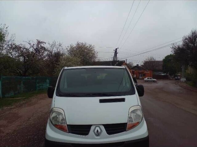 Белый Рено Трафик, объемом двигателя 2 л и пробегом 3 тыс. км за 8500 $, фото 1 на Automoto.ua