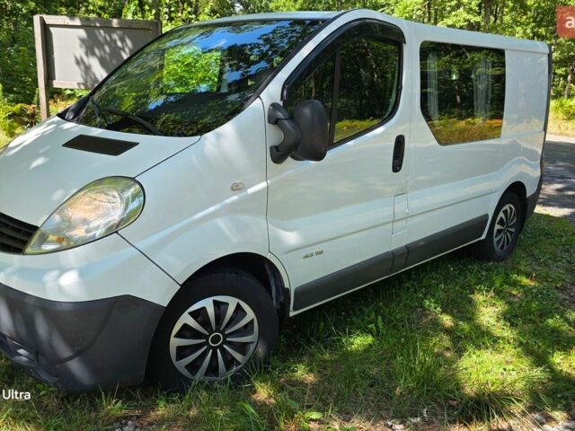 Білий Рено Трафік, об'ємом двигуна 2 л та пробігом 370 тис. км за 7500 $, фото 1 на Automoto.ua