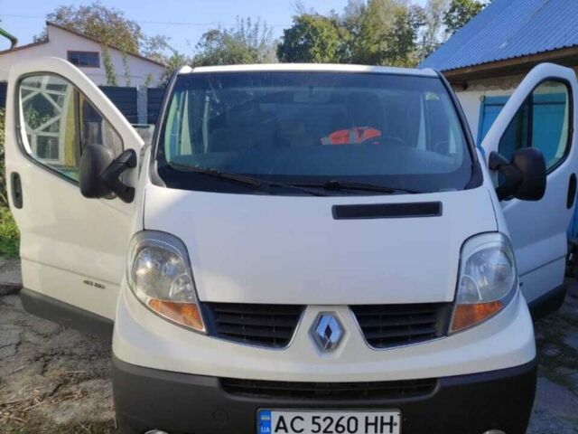 Білий Рено Трафік, об'ємом двигуна 2.5 л та пробігом 378 тис. км за 8300 $, фото 1 на Automoto.ua