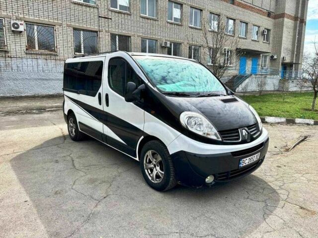Білий Рено Трафік, об'ємом двигуна 2.5 л та пробігом 328 тис. км за 9000 $, фото 1 на Automoto.ua