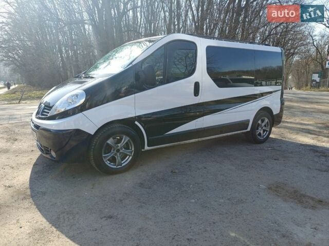 Білий Рено Трафік, об'ємом двигуна 2.5 л та пробігом 478 тис. км за 8400 $, фото 1 на Automoto.ua