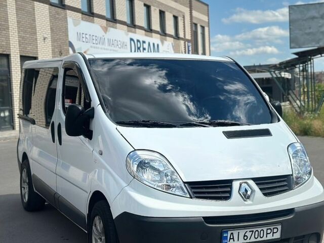 Білий Рено Трафік, об'ємом двигуна 2 л та пробігом 370 тис. км за 10300 $, фото 1 на Automoto.ua