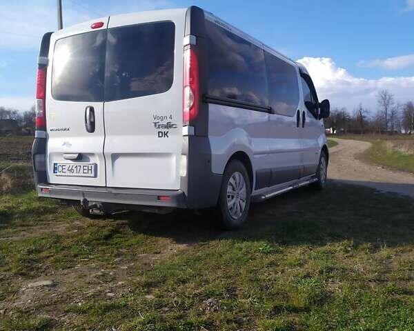 Белый Рено Трафик, объемом двигателя 2 л и пробегом 285 тыс. км за 9400 $, фото 1 на Automoto.ua