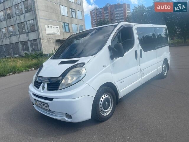 Белый Рено Трафик, объемом двигателя 2 л и пробегом 205 тыс. км за 6900 $, фото 1 на Automoto.ua