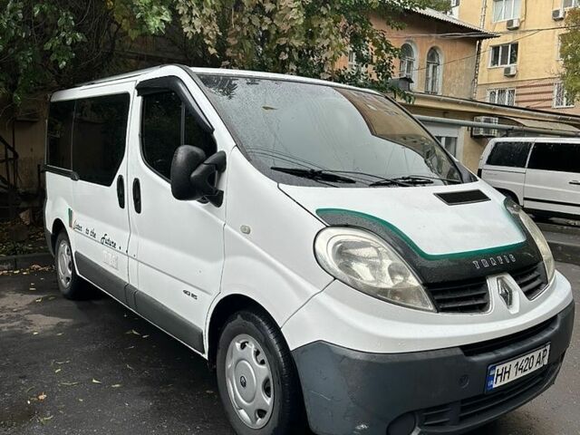 Белый Рено Трафик, объемом двигателя 2 л и пробегом 360 тыс. км за 7500 $, фото 1 на Automoto.ua