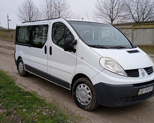 Білий Рено Трафік, об'ємом двигуна 2 л та пробігом 344 тис. км за 10500 $, фото 1 на Automoto.ua