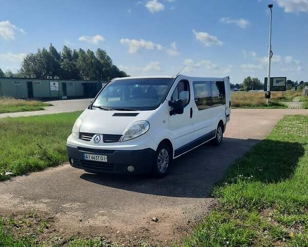 Білий Рено Трафік, об'ємом двигуна 2 л та пробігом 466 тис. км за 8500 $, фото 1 на Automoto.ua