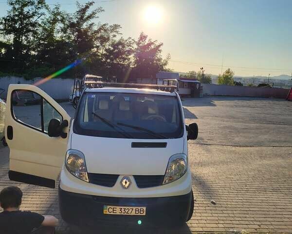 Белый Рено Трафик, объемом двигателя 2 л и пробегом 168 тыс. км за 9500 $, фото 1 на Automoto.ua