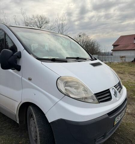 Белый Рено Трафик, объемом двигателя 2 л и пробегом 330 тыс. км за 8500 $, фото 1 на Automoto.ua