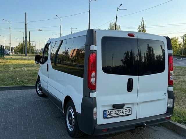 Белый Рено Трафик, объемом двигателя 2 л и пробегом 401 тыс. км за 8900 $, фото 1 на Automoto.ua