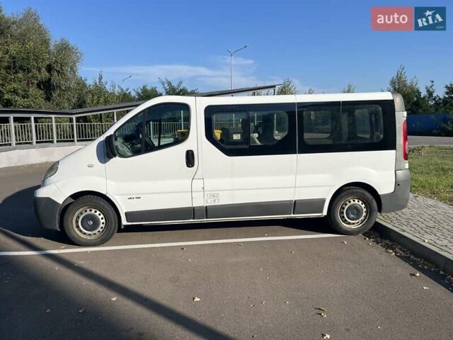 Белый Рено Трафик, объемом двигателя 2 л и пробегом 343 тыс. км за 7900 $, фото 1 на Automoto.ua