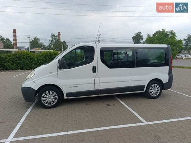 Белый Рено Трафик, объемом двигателя 2 л и пробегом 290 тыс. км за 13900 $, фото 1 на Automoto.ua