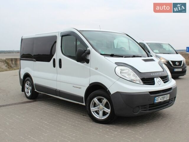 Білий Рено Трафік, об'ємом двигуна 2 л та пробігом 249 тис. км за 11990 $, фото 1 на Automoto.ua