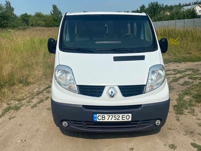 Білий Рено Трафік, об'ємом двигуна 2 л та пробігом 296 тис. км за 11500 $, фото 1 на Automoto.ua