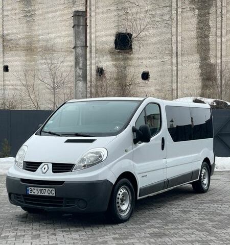 Білий Рено Трафік, об'ємом двигуна 2.5 л та пробігом 270 тис. км за 11500 $, фото 1 на Automoto.ua