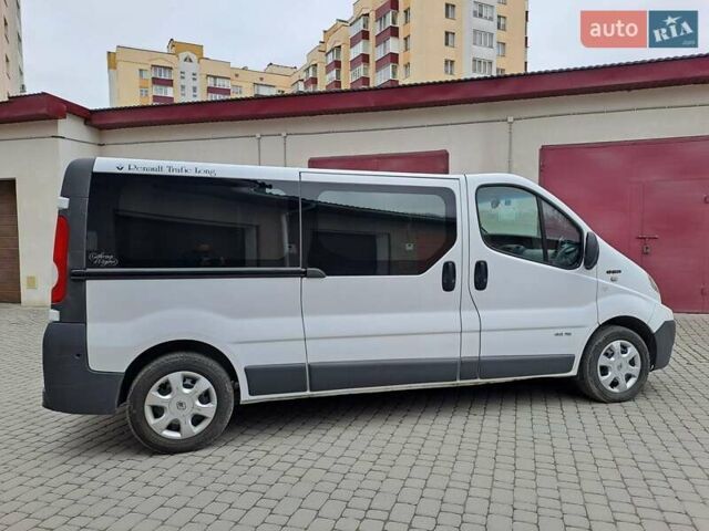 Белый Рено Трафик, объемом двигателя 2 л и пробегом 189 тыс. км за 12700 $, фото 1 на Automoto.ua