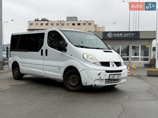 Белый Рено Трафик, объемом двигателя 2 л и пробегом 385 тыс. км за 8900 $, фото 1 на Automoto.ua