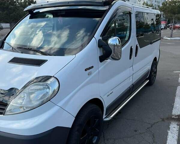 Білий Рено Трафік, об'ємом двигуна 2.5 л та пробігом 340 тис. км за 10999 $, фото 1 на Automoto.ua