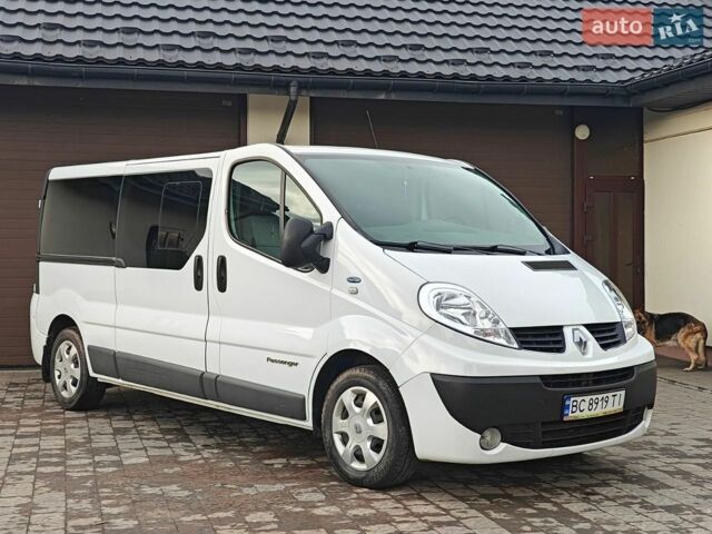 Білий Рено Трафік, об'ємом двигуна 2 л та пробігом 290 тис. км за 13900 $, фото 1 на Automoto.ua