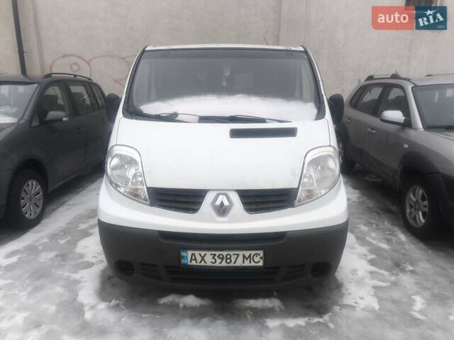 Білий Рено Трафік, об'ємом двигуна 2 л та пробігом 290 тис. км за 10500 $, фото 1 на Automoto.ua
