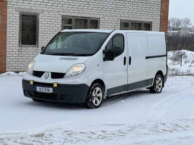 Белый Рено Трафик, объемом двигателя 2 л и пробегом 280 тыс. км за 3200 $, фото 1 на Automoto.ua