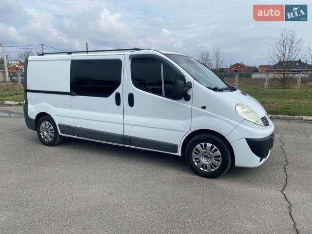 Белый Рено Трафик, объемом двигателя 2 л и пробегом 320 тыс. км за 12250 $, фото 1 на Automoto.ua