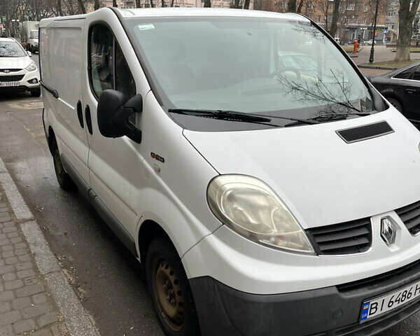 Белый Рено Трафик, объемом двигателя 2 л и пробегом 293 тыс. км за 8350 $, фото 1 на Automoto.ua