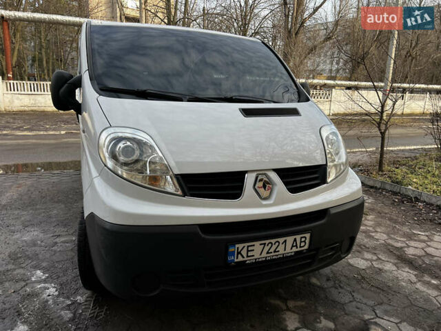 Белый Рено Трафик, объемом двигателя 2 л и пробегом 276 тыс. км за 13500 $, фото 1 на Automoto.ua