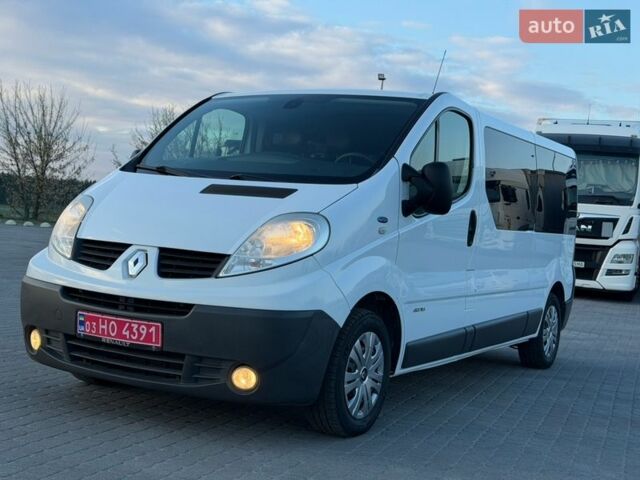 Білий Рено Трафік, об'ємом двигуна 2 л та пробігом 221 тис. км за 12700 $, фото 1 на Automoto.ua