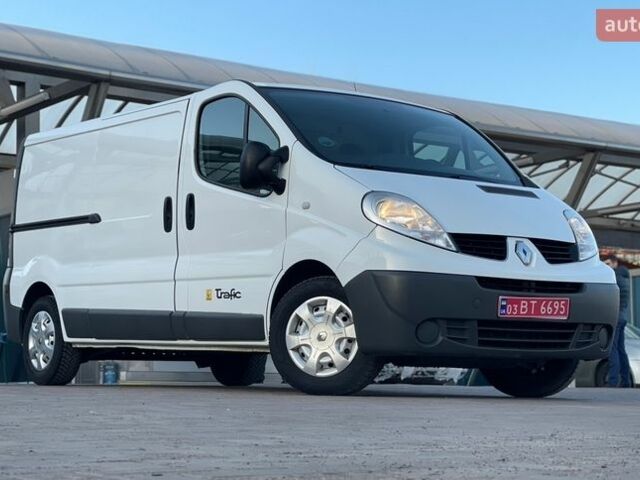 Білий Рено Трафік, об'ємом двигуна 2 л та пробігом 220 тис. км за 12850 $, фото 1 на Automoto.ua