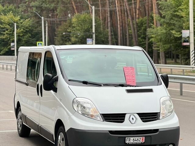 Білий Рено Трафік, об'ємом двигуна 2 л та пробігом 227 тис. км за 14900 $, фото 1 на Automoto.ua