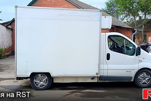 Білий Рено Трафік, об'ємом двигуна 2 л та пробігом 0 тис. км за 10000 $, фото 1 на Automoto.ua