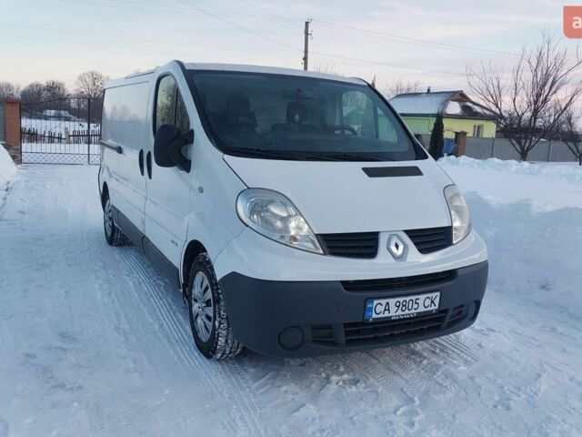 Білий Рено Трафік, об'ємом двигуна 2 л та пробігом 392 тис. км за 10500 $, фото 1 на Automoto.ua
