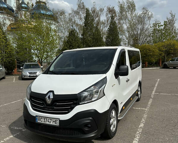 Белый Рено Трафик, объемом двигателя 1.6 л и пробегом 223 тыс. км за 13749 $, фото 1 на Automoto.ua