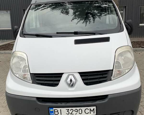 Рено Трафик 2014 в Полтаве на Automoto.ua Белый Рено Трафик, объемом двигателя 2 л и пробегом 360 тыс. км за 10419 $, фото 1 на Automoto.ua